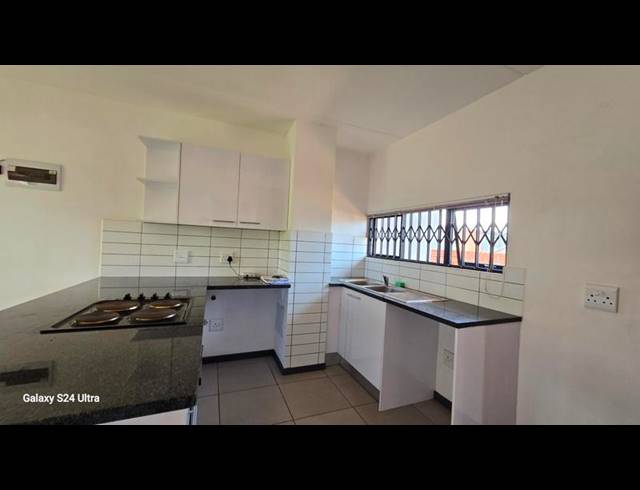 2 BEDROOM TOWNHOUSE FOR SALE IN PARKDENE